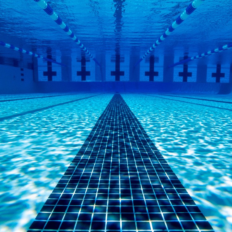 Pool maintenance services in Santa Clarita, CA