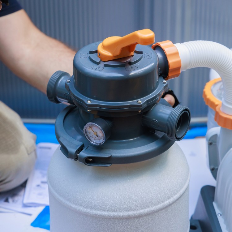 Pool maintenance services in Santa Clarita, CA Pool maintenance services in Santa Clarita, CA